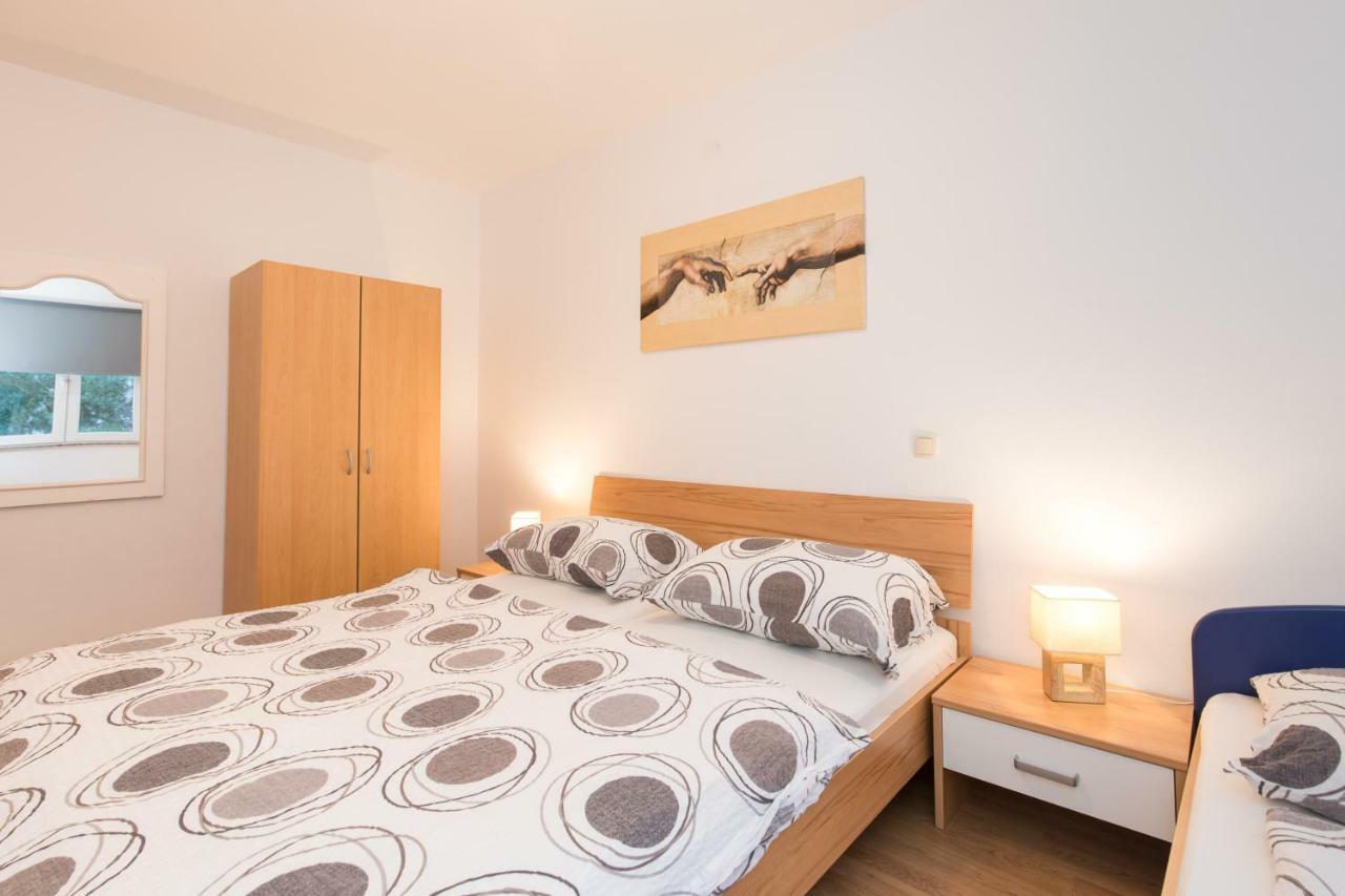 Apartment House Lijan クルク エクステリア 写真